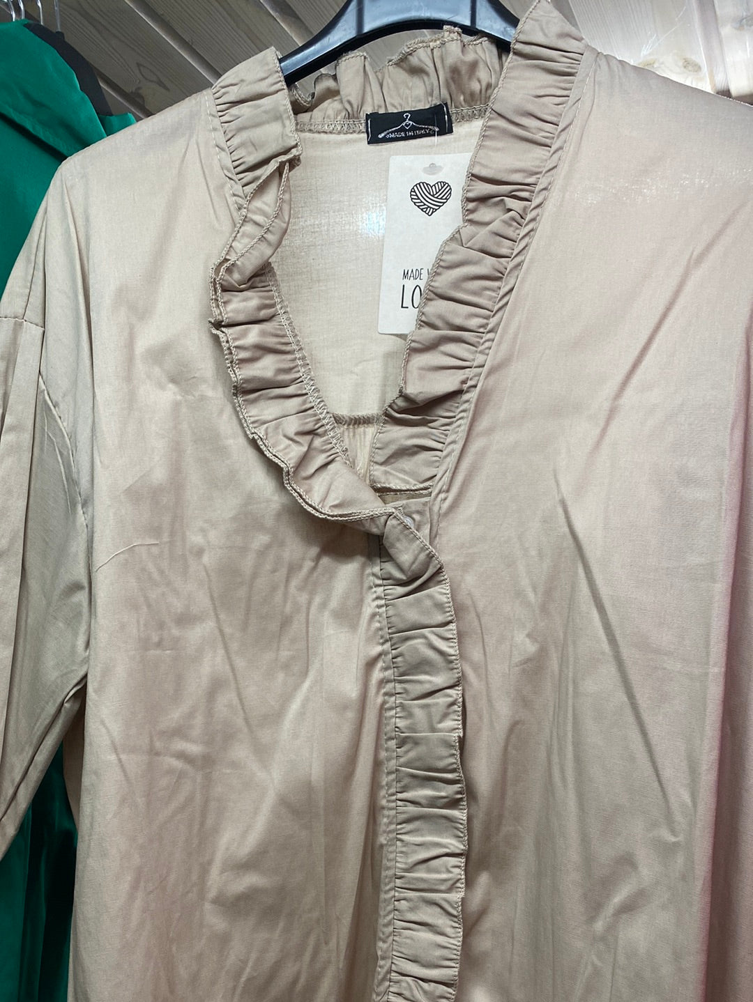 Skjorte med flæse sort - 120cm by Krone 1