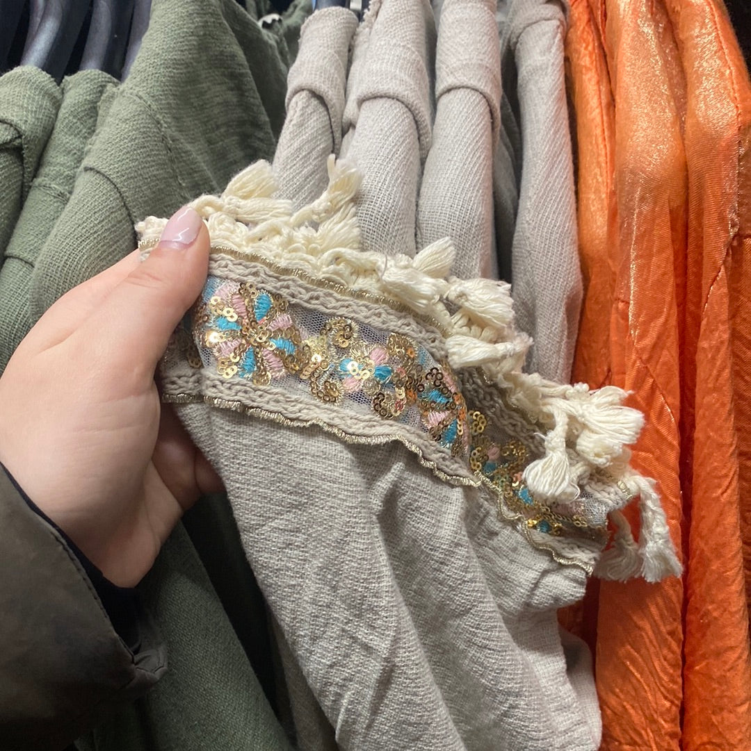 Hætte bluse med palietter beige - 120cm by Krone 1