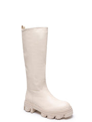 Long boots with plain sole
