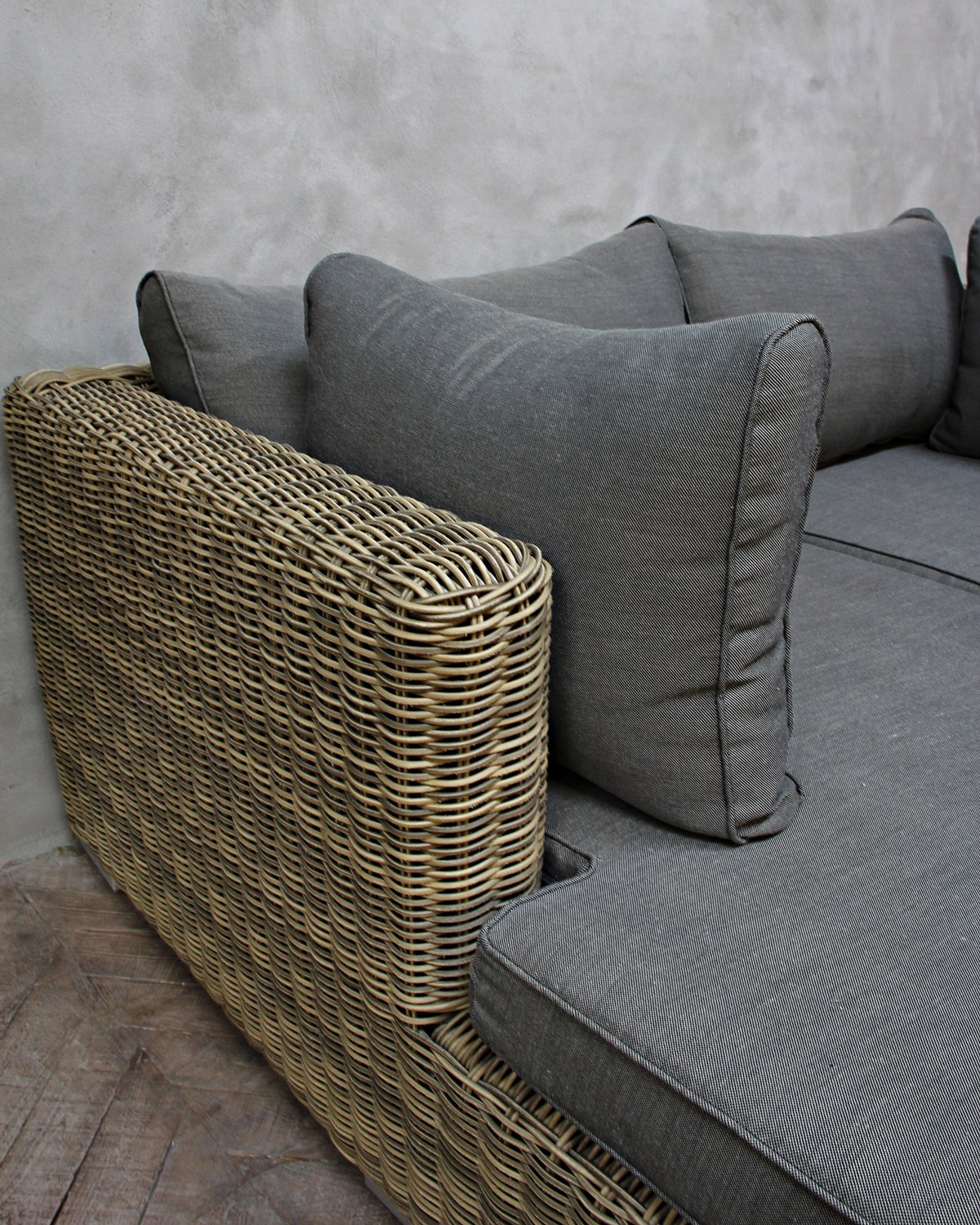 Lazice Lounge, Sofa two split, Gray Cushions, Weatherproof wicker