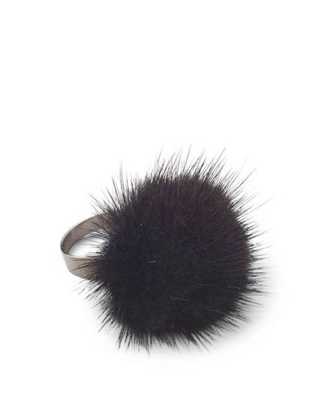 Crown 1 - Ring with mink fur